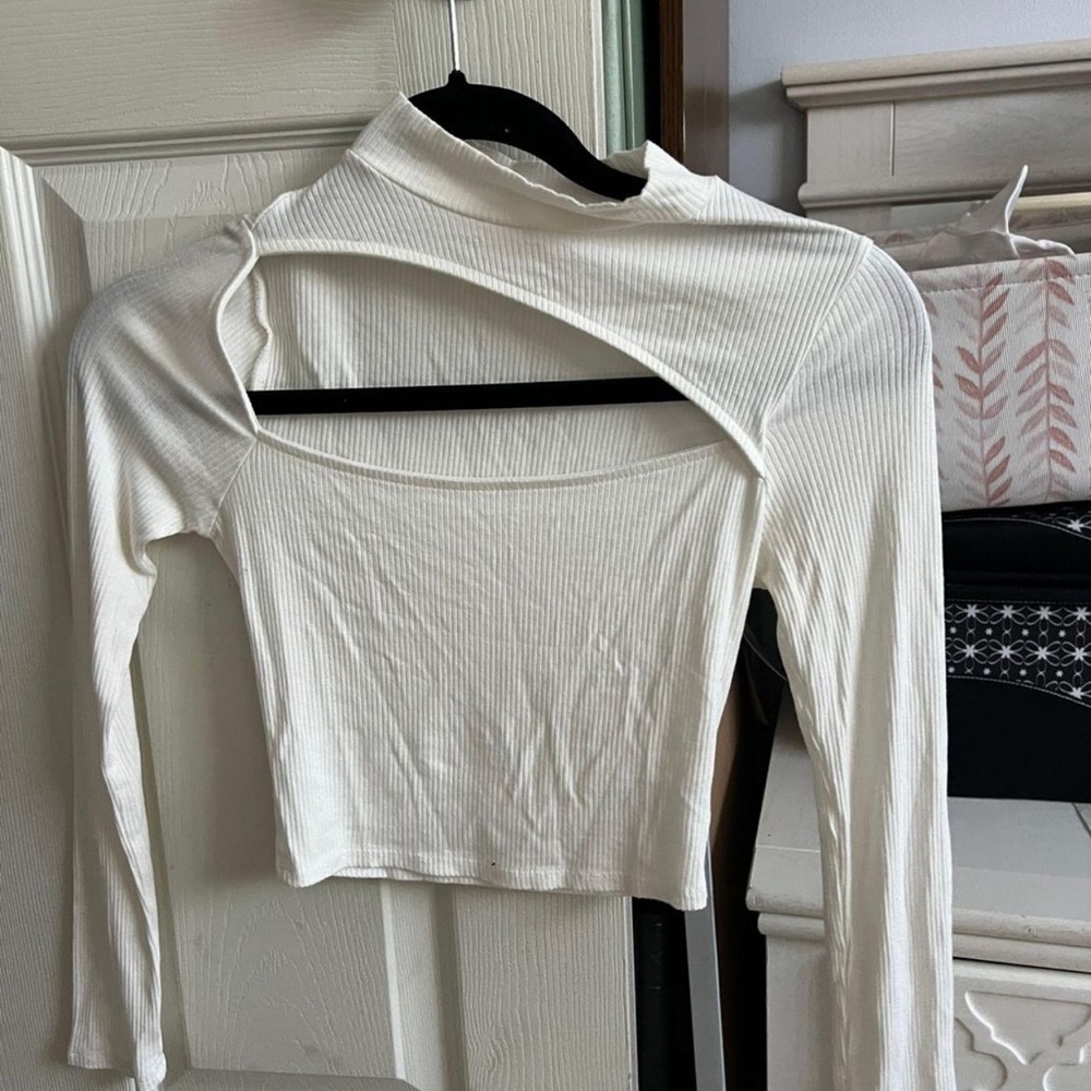White long sleep mock neck cut out top